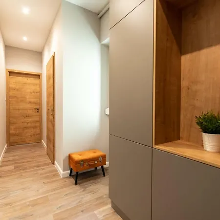 Unique D4 Apartman Apartment