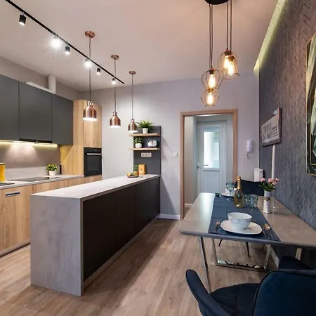 Unique D4 Apartman Apartment